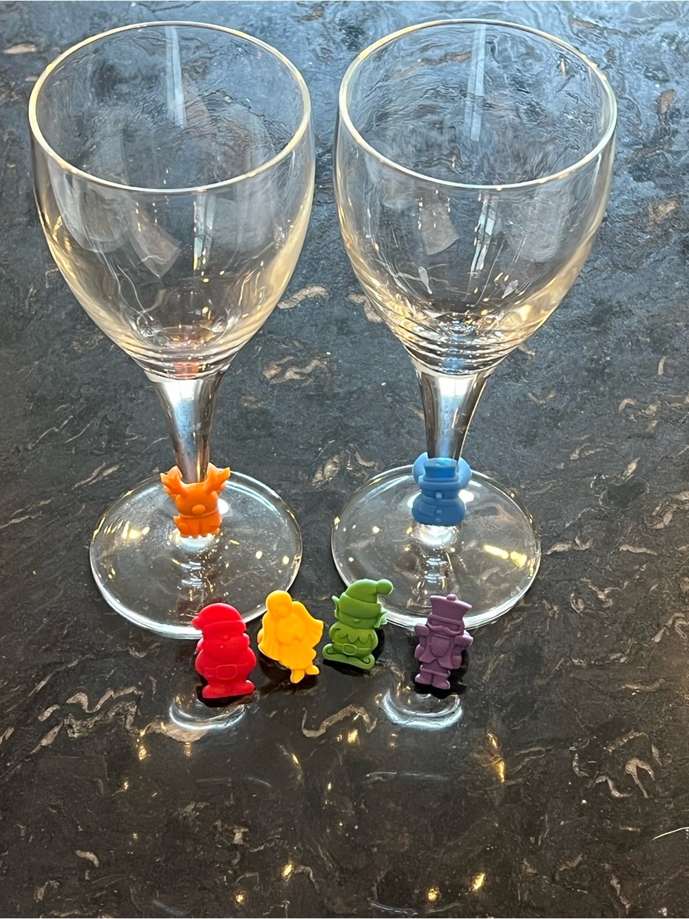 Set of 2 Clear 6oz Wine Glasses with Festive Winter Glass Markers